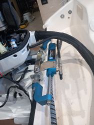 MaviMare GF90BT perämoottorin hydrauliohjaus