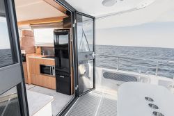 Asennus Nord Star 33+ Cruiser veneessä