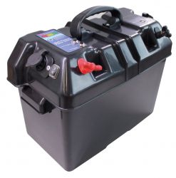 AKKULAATIKKO VIRRAN ULOSOTOLLA