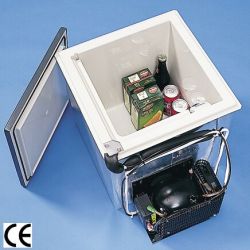 KYLMÄLAATIKKO 40L 12/24V