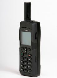 Iridium 9555 kannettava satelliittipuhelin