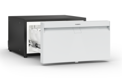 Dometic NRDX 30W valkoisella etupaneelilla