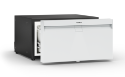 Dometic NRDX 30W valkoisella etupaneelilla