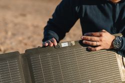 Ecoflow kaksipuolinen taiteltava aurinkopaneeli 220W