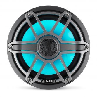 JL Audio 7.7" M6-770x kaiutinpari titaaninvärisellä Sport-ritilällä ja aseharmaalla rungolla sekä LED-valaistuksella