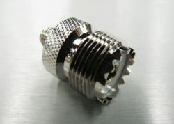 Navicom RT420 antennin liitin