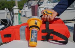 Ocean Signal rescueME EDF2 elektroninen käsisoihtu