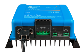 Victron Smart IP43 automaattilaturi 12V/50A kolmella ulostulolla