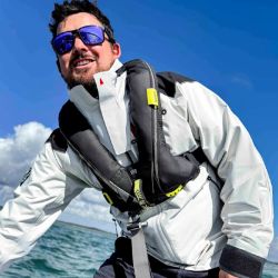 Spinlock Deckvest Vito AFS 170N automaattiliivi valjaalla, painelaukaisimella